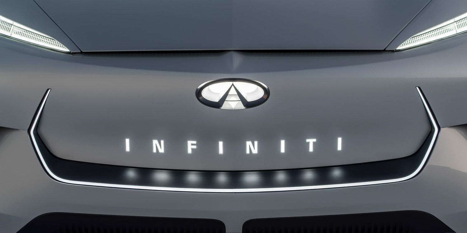 Infiniti QX Inspiration close up front logo