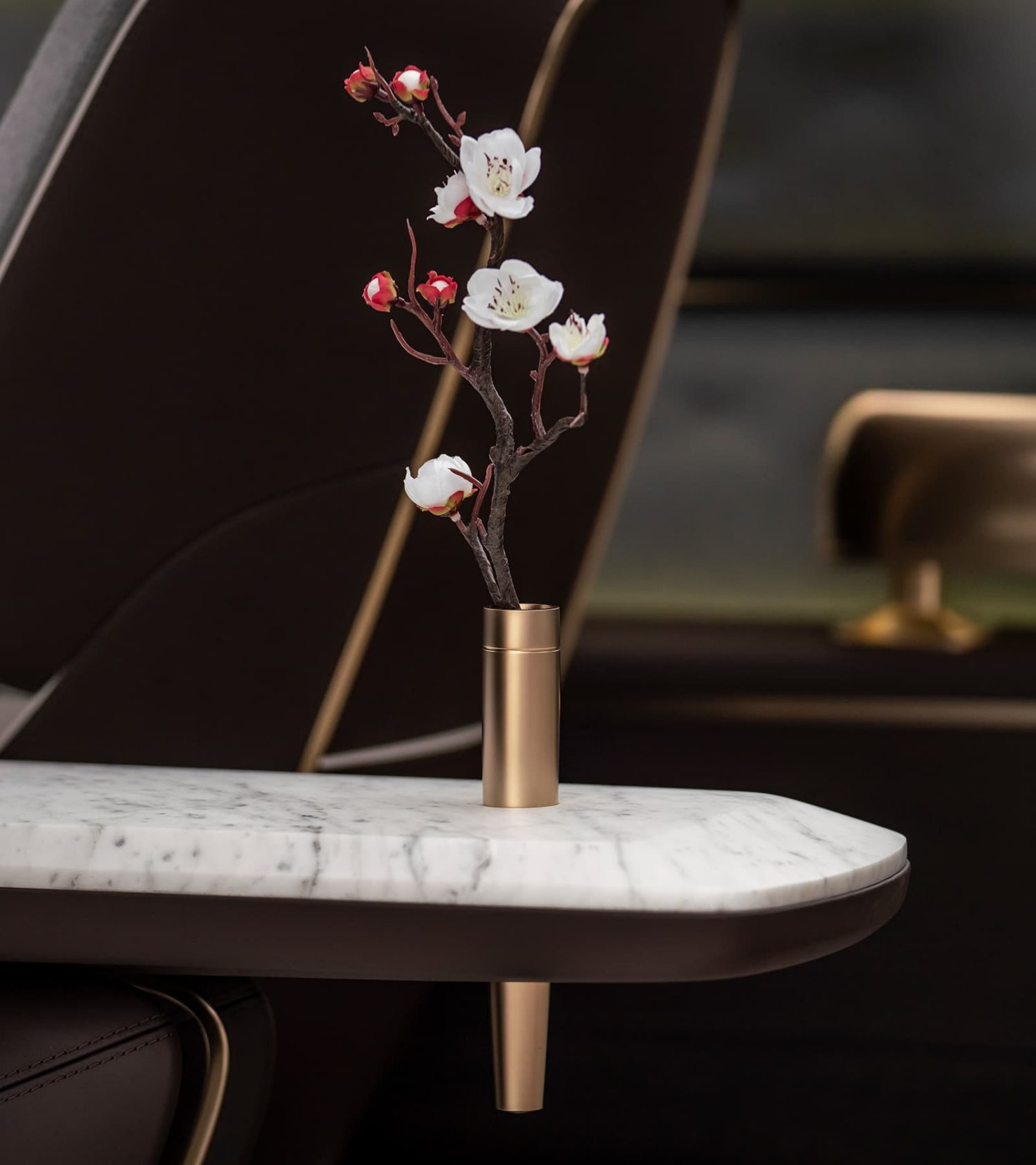 Infiniti QX Inspiration interior divider with flowers